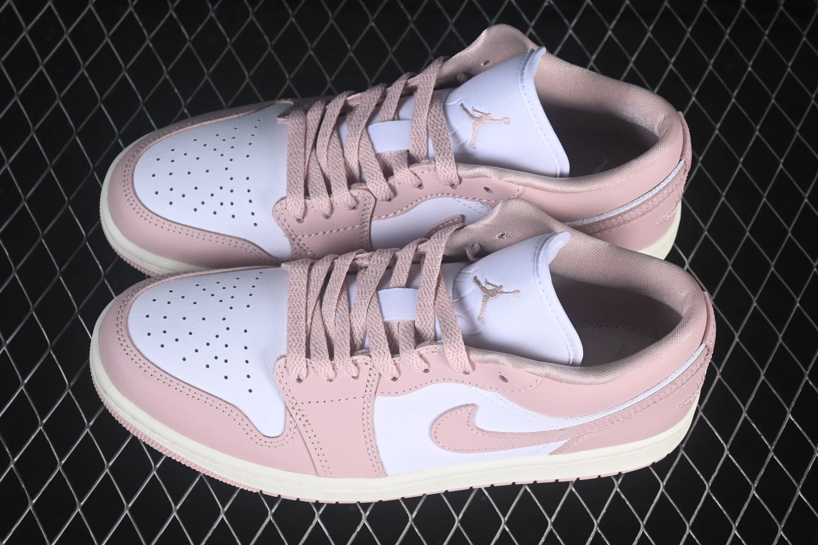 All categories Air Jordan Jordan series basketball shoes Air Jordan 1 Low G version pure original Air Jordan 1 Low AJ1 Joe 1 white pink low-top retro culture basketball shoes DC0774-162